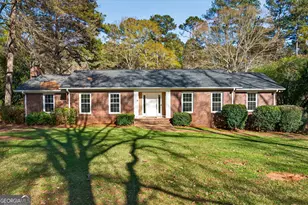 217 Baywood Cir, Lagrange, GA 30240 - Photo 1