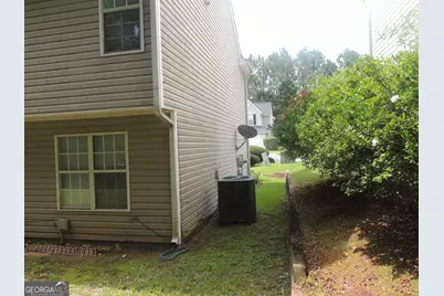 6574 Lake Mill Trace, Lithonia, GA 30038 - Photo 4