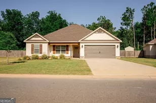 406 New Hope Dr, Perry, GA 31069 - Photo 2