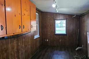 404 E Moore St, Bloomingdale, GA 31302 - Photo 10