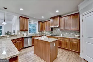 9858 Talisman Dr, Johns Creek, GA 30022 - Photo 28