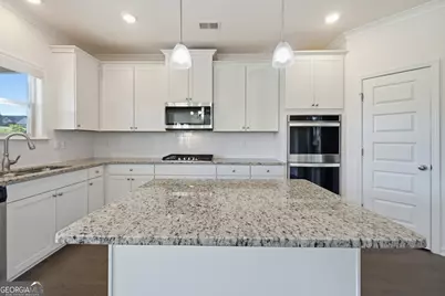 1221 Hawthorne Circle, Madison, GA 30650 - Photo 12