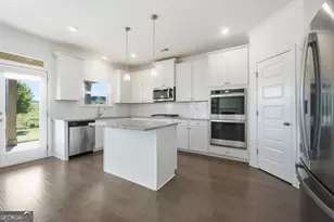 1221 Hawthorne Cir, Madison, GA 30650 - Photo 10