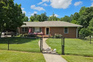 700 Brookwood Dr, Thomaston, GA 30286 - Photo 1