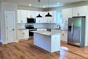 63 Huntington Dr, Lavonia, GA 30553 - Photo 6