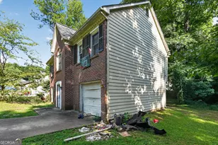 805 Greenhedge Dr, Stone Mountain, GA 30088 - Photo 4
