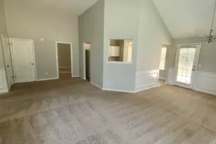 1593 Queen Elizabeth Dr, Locust Grove, GA 30248 - Photo 4