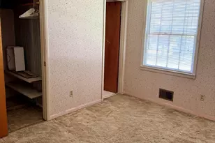 8318 Magnolia Dr, Jonesboro, GA 30238 - Photo 28
