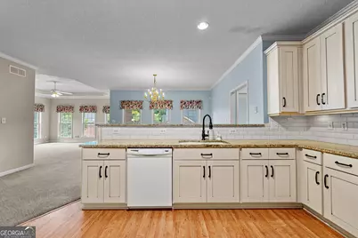 155 Biltmore Drive, Fayetteville, GA 30214 - Photo 10