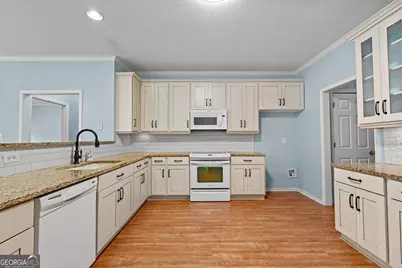 155 Biltmore Drive, Fayetteville, GA 30214 - Photo 8