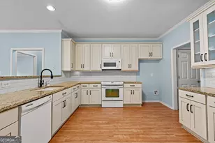 155 Biltmore Dr, Fayetteville, GA 30214 - Photo 8