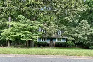 197 Rock Garden Terrace N W, Marietta, GA 30064 - Photo 2