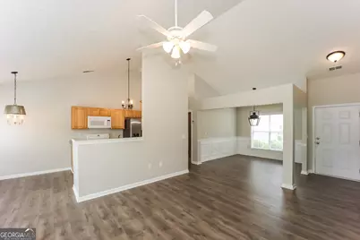 413 Baldwin Court, Newnan, GA 30263 - Photo 6