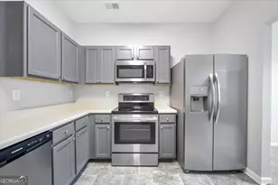 2626 Parrish Ct, Lithonia, GA 30038 - Photo 10