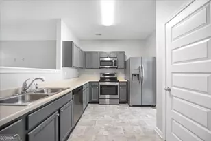 2626 Parrish Ct, Lithonia, GA 30038 - Photo 12