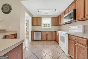 1128 Meadowview Dr, Jackson, GA 30233 - Photo 18