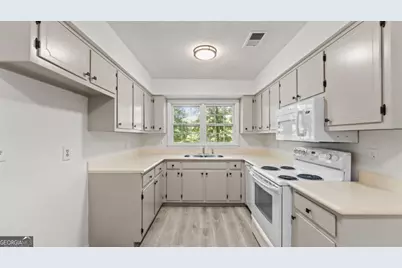2387 Northlake Court NE, Atlanta, GA 30345 - Photo 6