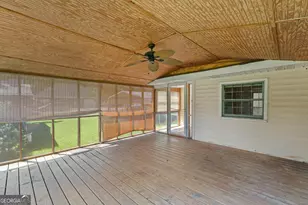 176 Midland St, Williamson, GA 30292 - Photo 34