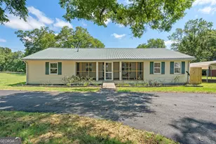 176 Midland St, Williamson, GA 30292 - Photo 1