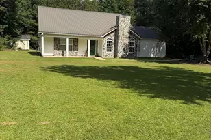 184 Lee Thompson Rd, Moreland, GA 30259 - Photo 1
