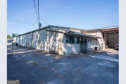 2023 Memorial Drive, Waycross, GA 31501 - Photo 16