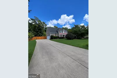 2841 Weatherstone Circle SE, Conyers, GA 30094 - Photo 2