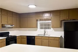 524 Julius Dr, Stone Mountain, GA 30087 - Photo 6