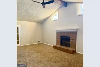 524 Julius Drive, Stone Mountain, GA 30087 - Photo 2