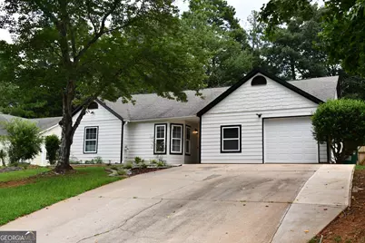 5932 Homestead Circle, Rex, GA 30273 - Photo 2