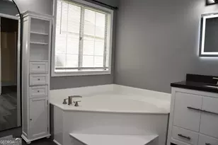 5932 Homestead Cir, Rex, GA 30273 - Photo 12