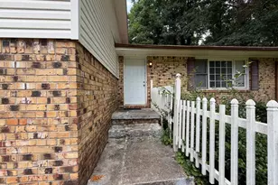 221 Lucan Way, Riverdale, GA 30274 - Photo 4