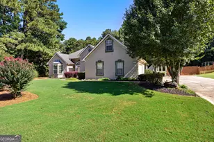 368 Crescent Dr, Newnan, GA 30265 - Photo 1
