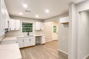 2328 Bonner Rd, East Point, GA 30344 - Photo 14