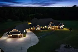 2175 Bear Creek Rd, Moreland, GA 30259 - Photo 2