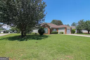 330 Tyson Glen Dr, Warner Robins, GA 31088 - Photo 1