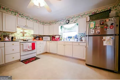 1301 Dean Drive, Waycross, GA 31501 - Photo 10