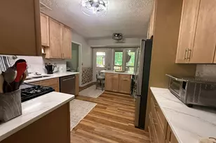 145 London Ln, Sharpsburg, GA 30277 - Photo 6