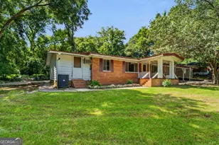 251 Pine Ave, Milledgeville, GA 31061 - Photo 2