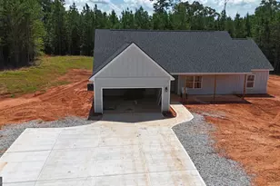 132 Blackmon Rd, Williamson, GA 30292 - Photo 2