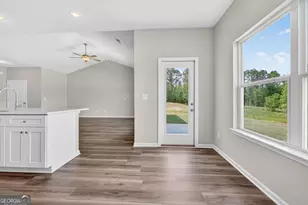 132 Blackmon Rd, Williamson, GA 30292 - Photo 18