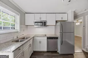 21 Delmont Dr N, Atlanta, GA 30305 - Photo 6