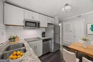 21 Delmont Dr N, Atlanta, GA 30305 - Photo 8