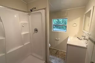 6 Skyland Dr W, Locust Grove, GA 30248 - Photo 10