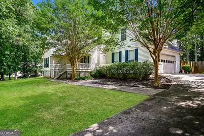 207 Lafayette Street, Locust Grove, GA 30248 - Photo 2
