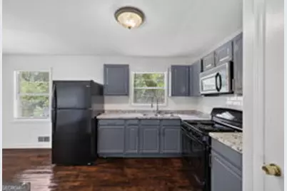 899 E Glochester Place, Norcross, GA 30071 - Photo 10