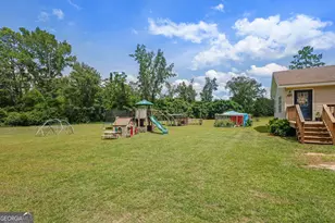 1327 R L Roberts Rd, Pembroke, GA 31321 - Photo 14