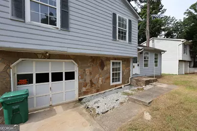 5589 Emerald Glen, Stone Mountain, GA 30088 - Photo 2