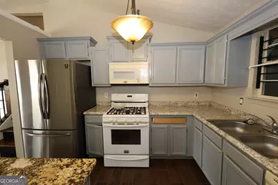 5589 Emerald Glen, Stone Mountain, GA 30088 - Photo 8