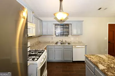 5589 Emerald Glen, Stone Mountain, GA 30088 - Photo 12