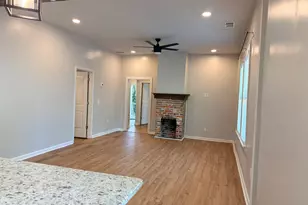 31 Mildred Pl NW, Atlanta, GA 30318 - Photo 4
